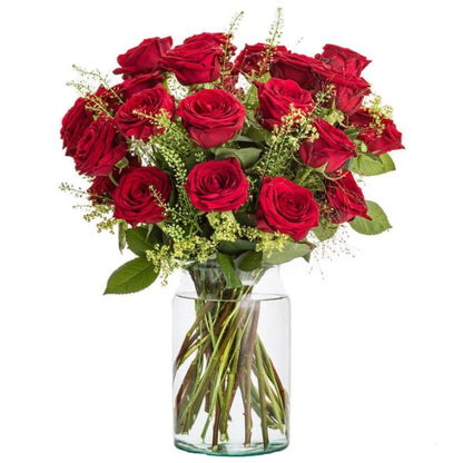 Fresh Red Roses and Bouquet