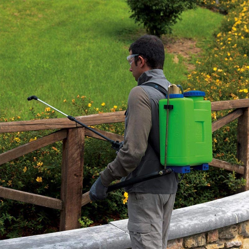 Planting Pressure Sprayer Pump 12L/16L/22L Made in Italy Di Martino Rosy - www.Greenie.ae Buy online Best and Healthy Plants and quality products guarantee in Dubai Plants Shop in Dubai Abu Dhabi all over UAE Plants near me Fresh Plants in Dubai where to buy plants in UAE - Greenie.ae